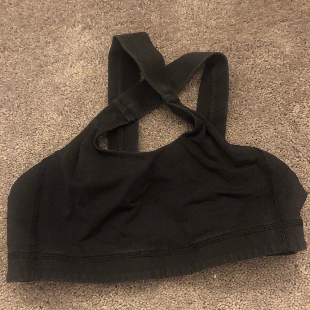 Lululemon black sports bra